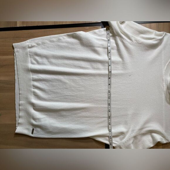 Calvin Klein ivory turtle neck - Picture 2 of 6